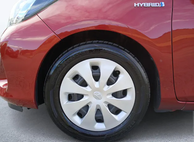 Toyota Yaris 1.5 VVT-i HSD Luna