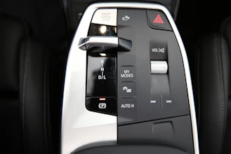 https://vehicle.imgix.net/4369828/74125a6e-f953-497c-8605-e45a618cc022.jpg