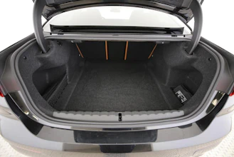 https://vehicle.imgix.net/4369846/e49102cb-b4e1-4a3d-a829-a8e44036f098.jpg