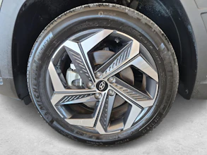 https://vehicle.imgix.net/4369887/ca5e1cce-ff32-4cd6-847d-215836678d53.jpg