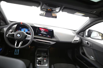 https://vehicle.imgix.net/4369888/1b33a6f2-3d38-4c45-8c68-4ea04197dc35.jpg