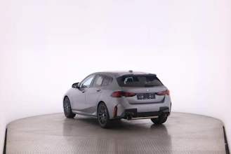 https://vehicle.imgix.net/4369888/b0b31924-5d78-4081-b822-1ccaff7bd532.jpg