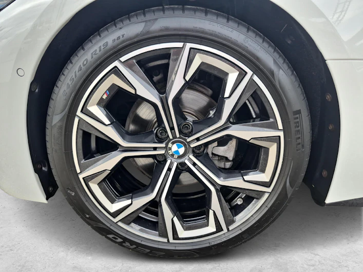 Fahrzeugbild BMW 4 SERIES