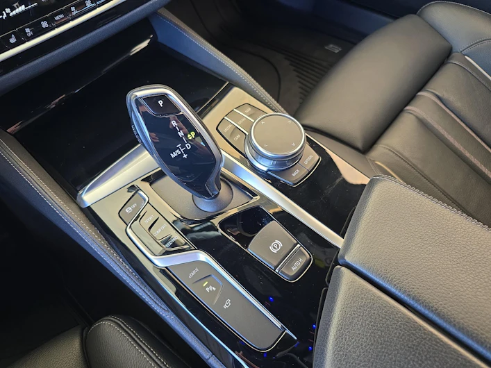 Fahrzeugbild BMW 5 SERIES
