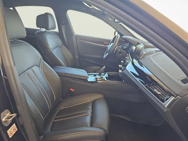 BMW 530e xDrive / ab 0.99% Leasing bei Abschluss einer Protect Autoversicherung