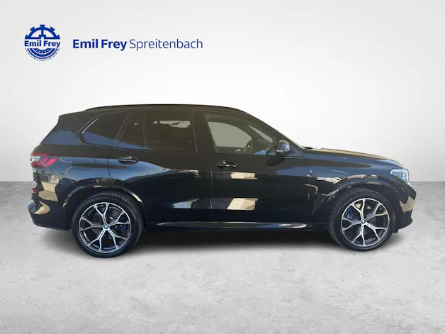 BMW X5 45e xDrive / ab 0,99% Leasing bei Abschluss einer Protect Autoversicherung