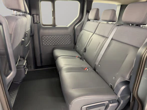 https://vehicle.imgix.net/4369901/c108c362-854b-4778-a7a7-af311d6da080.jpg