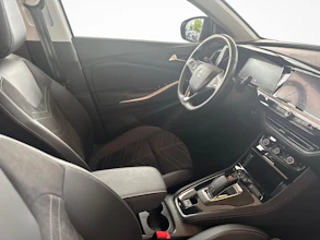 https://vehicle.imgix.net/4369946/921b167b-7c74-4107-88e7-ea7d271cae5a.jpg
