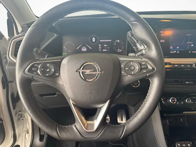 Opel Grandland 1.2 T Elegance / Jetzt mit attraktivem 1.9% Leasing!