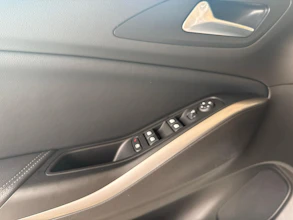 https://vehicle.imgix.net/4369946/e4054ee7-5779-4652-aebf-ef2af63d4909.jpg