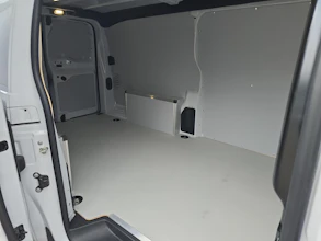 https://vehicle.imgix.net/4369951/6068965a-56ee-49ef-9533-2d5578e178cb.jpg