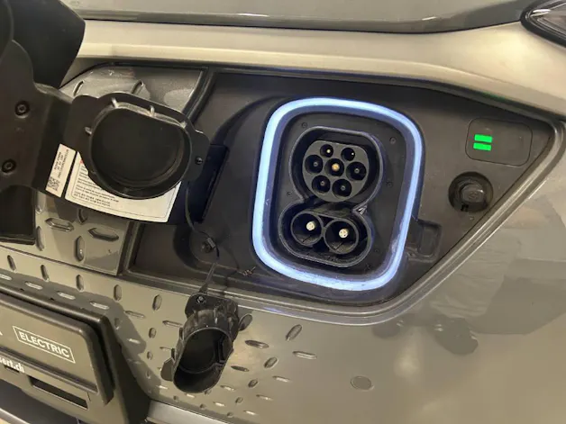 Hyundai Kona 64 kWh Electric Amplia