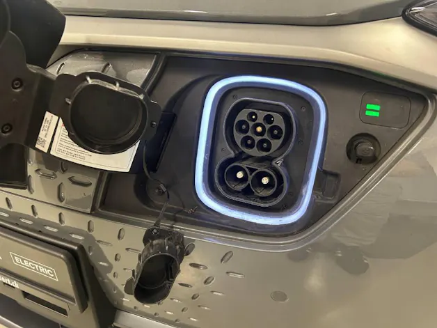 Hyundai Kona 64 kWh Electric Amplia