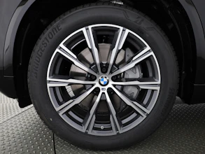 https://vehicle.imgix.net/4370008/58a9e31a-e03d-4c8c-a1b1-4eb911fe6f77.jpg