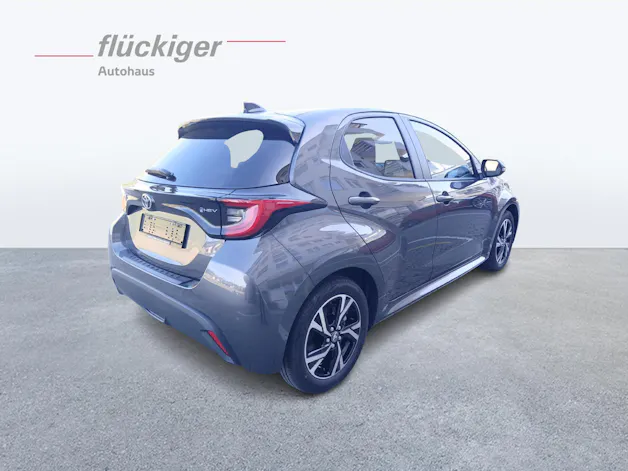 Toyota Yaris 1.5 VVT-i HSD Trend