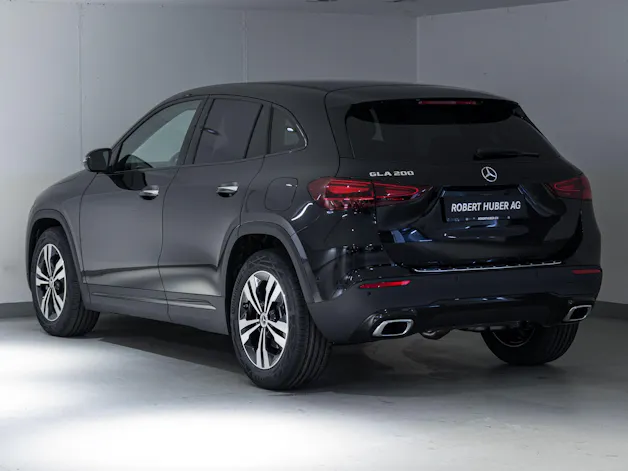 Mercedes-Benz GLA 200 "Night Star"