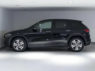 Mercedes-Benz GLA 200 "Night Star"