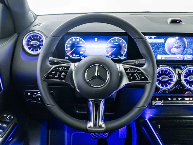 Mercedes-Benz GLA 200 "Night Star"