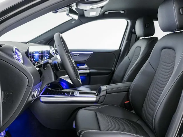 Mercedes-Benz GLA 200 "Night Star"