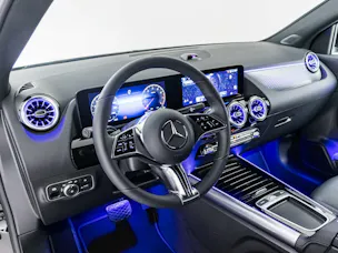 Mercedes-Benz GLA 200 "Night Star"