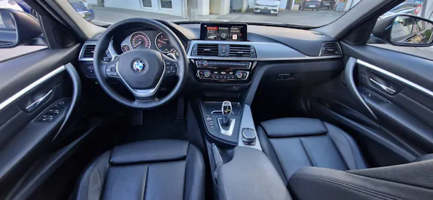 BMW 320d xDrive SAG Touring