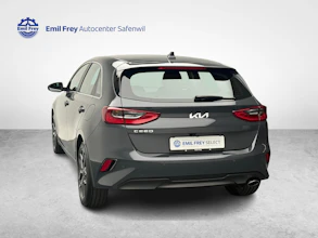 https://vehicle.imgix.net/4370080/9b973e27-37cc-416c-abc7-fc9fc58db96b.jpg