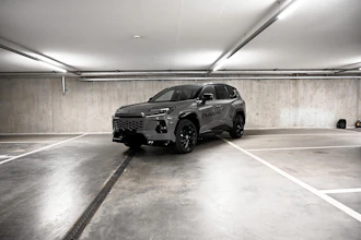 https://vehicle.imgix.net/4370090/26058919-f2a9-4095-80dd-fa1923e7ee36.jpg