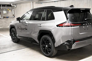 Fahrzeugbild TOYOTA RAV4 2.5 Plug-In-Hybrid Style