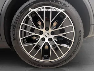 Porsche Macan 4