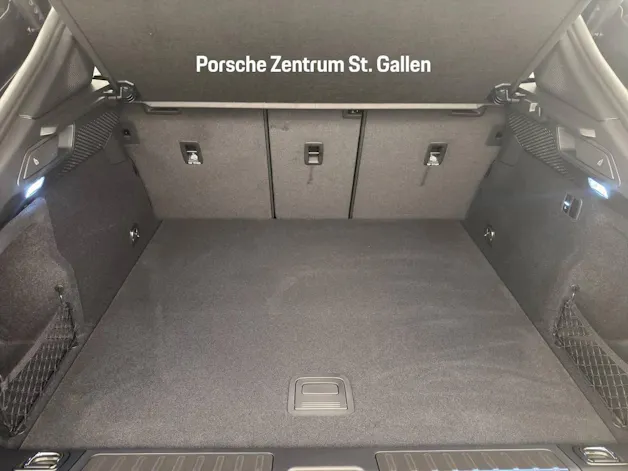 Porsche Macan 4