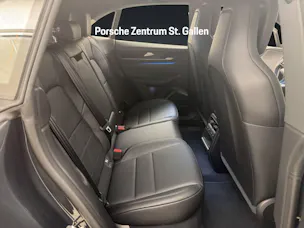 Porsche Macan 4