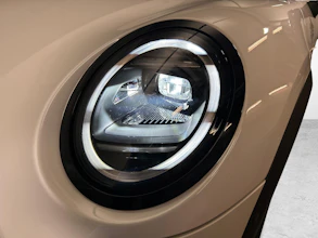 https://vehicle.imgix.net/4370278/f0f4167f-0d20-4320-bc27-6454c0b79c6b.jpg