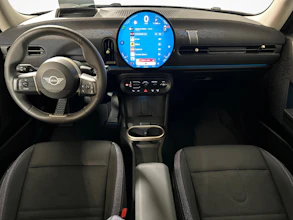 https://vehicle.imgix.net/4370278/fe7ef7d7-2e45-40e9-8153-5e3450222164.jpg