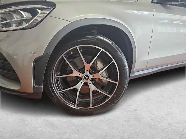 MERCEDES-BENZ GLC 300 d 4MATIC AMG Line