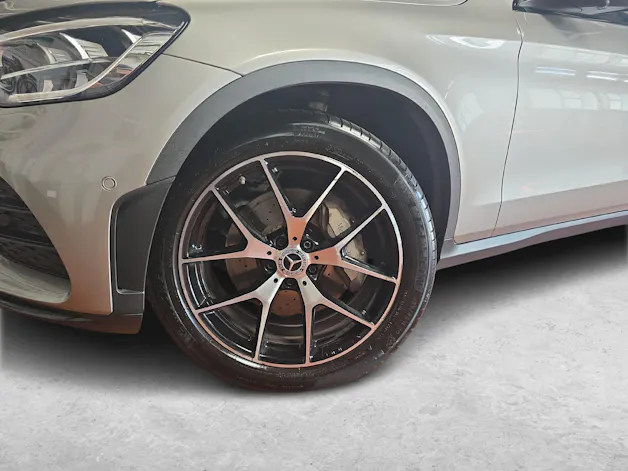 MERCEDES-BENZ GLC 300 d 4MATIC AMG Line