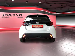 Toyota Yaris 1.5 VVT-i HSD Trend