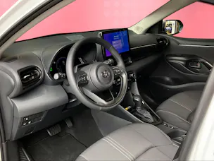 Toyota Yaris 1.5 VVT-i HSD Trend
