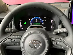 Toyota Yaris 1.5 VVT-i HSD Trend