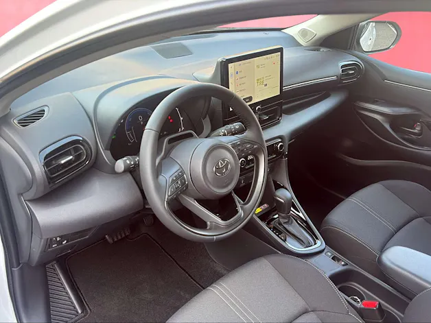 Toyota Yaris 1.5 VVT-i HSD Trend