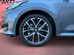 Toyota Yaris 1.5 VVT-i HSD Trend