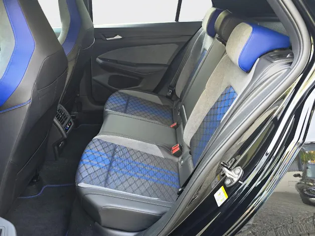 VW Golf VIII 2.0 TSI R DSG 4motion