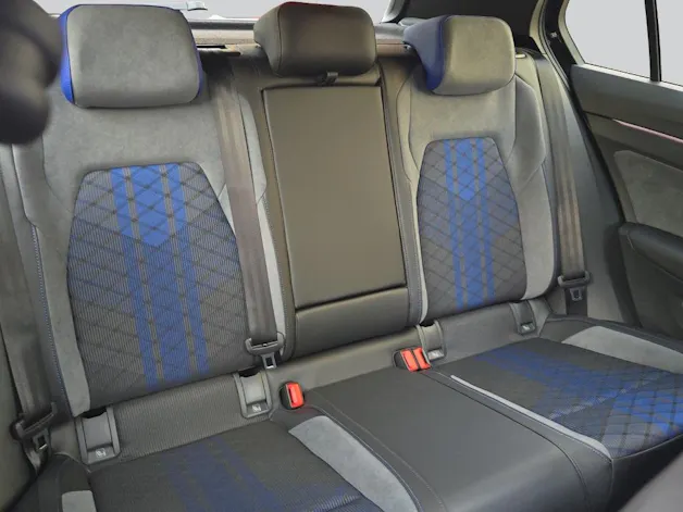 VW Golf VIII 2.0 TSI R DSG 4motion