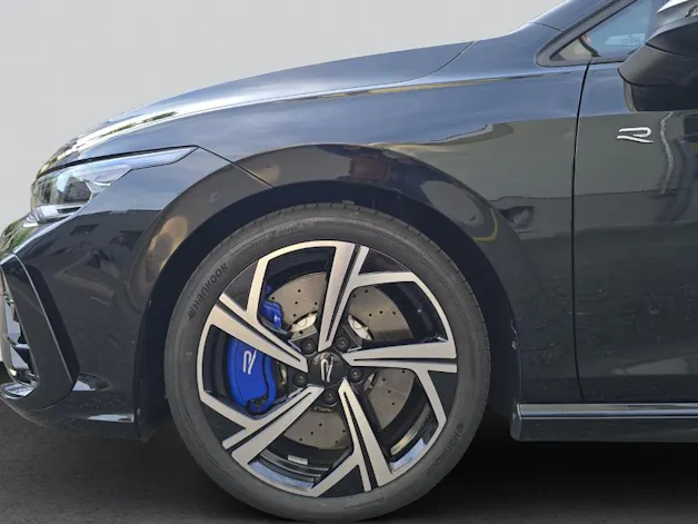 VW Golf VIII 2.0 TSI R DSG 4motion