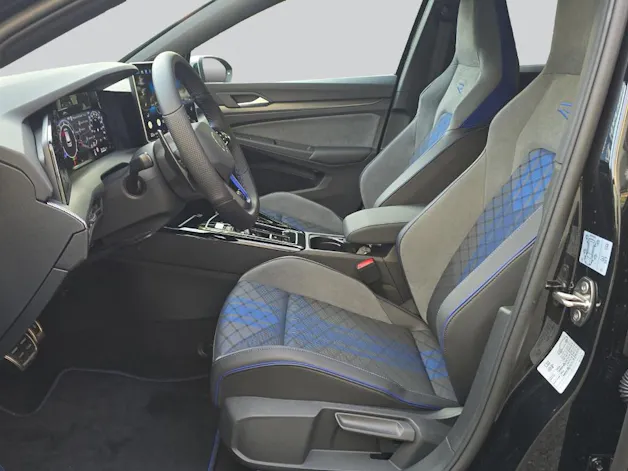 VW Golf VIII 2.0 TSI R DSG 4motion