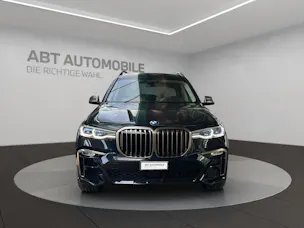 BMW X7 M50i