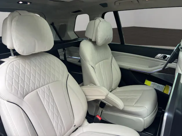 BMW X7 M50i