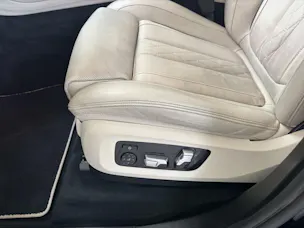 BMW X7 M50i
