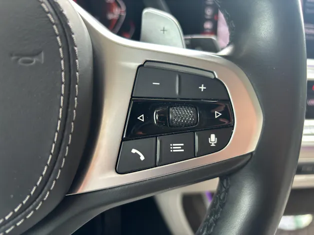 BMW X7 M50i