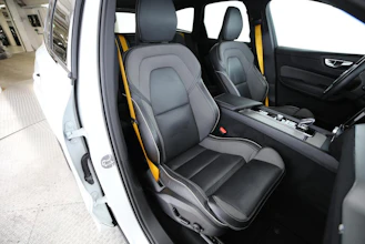 https://vehicle.imgix.net/4370398/3466dded-1e93-4cb3-bf90-fdd999190f26.jpg