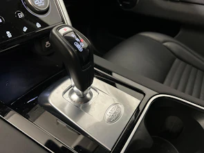 Fahrzeugbild LAND ROVER Discovery Sport 2.0 SD4 200 SE